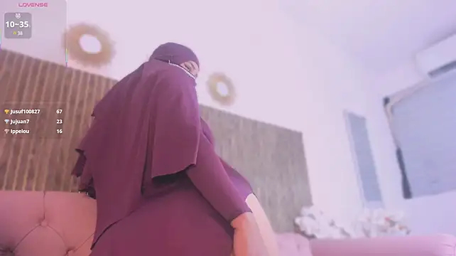 zahira_hind (F teen) - spanking x10 + countdown