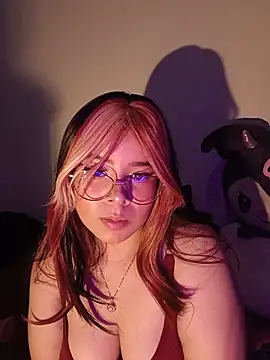 Melodii-22 live cam on StripChat