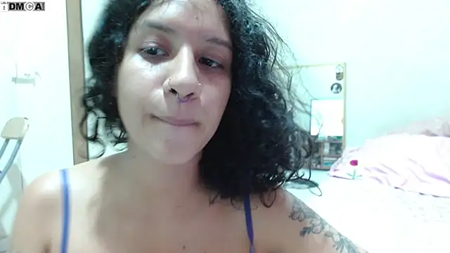 AlinaWoolf_