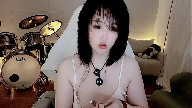 Evangelin-e live sex cam