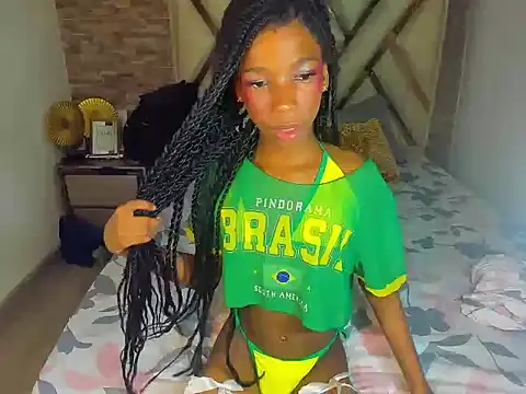 Model: Little_ebonyx