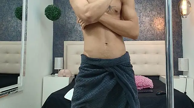 Erick_Zhimerman live cam on StripChat