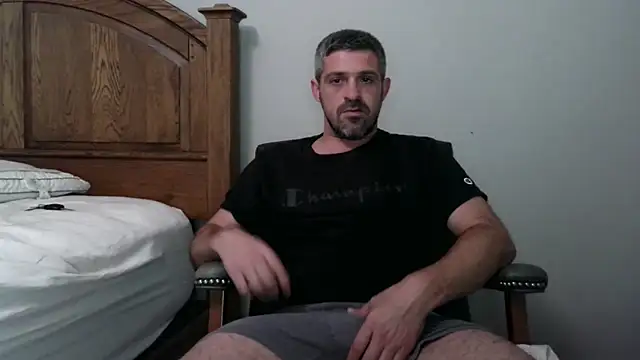 Troyt87 live cam on StripChat