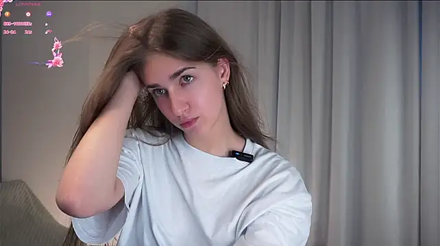 ClarineCasebolt webcam