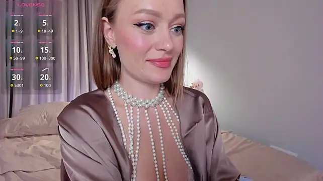 EvelynPoole live cam on StripChat