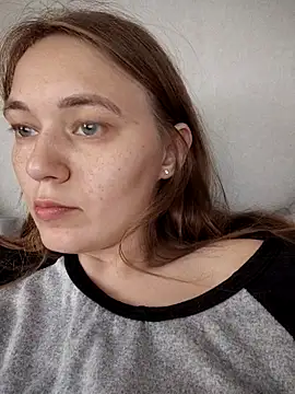 AlisaKisa live cam on StripChat