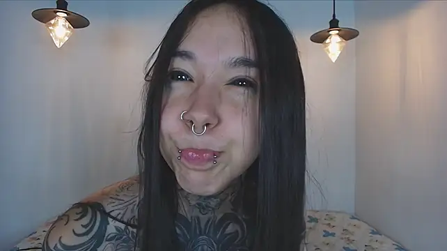 alien_eyes09 live cam on StripChat