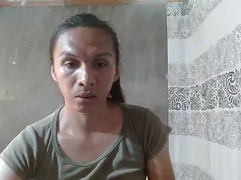 lovelycarla32 live cam on StripChat
