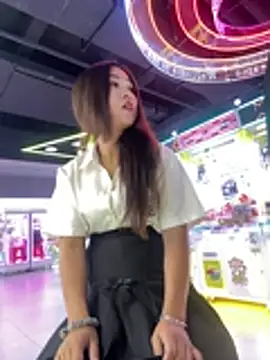 luna-sisi (F young) - 手指入穴2分钟