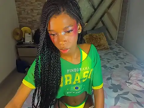 Model: Little_ebonyx