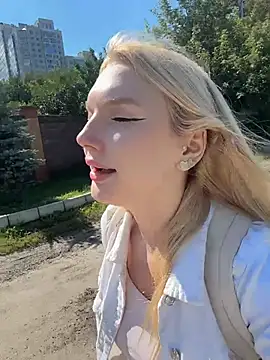 AmmyInPublic webcam