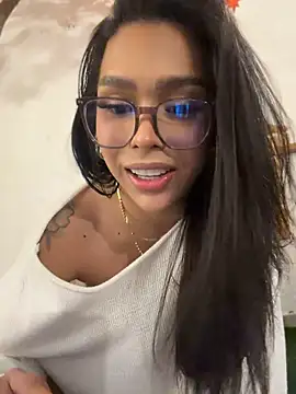 Samantha_Bernardo webcam