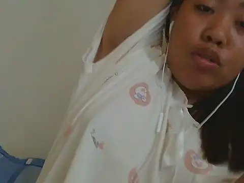 ChubbyButty live cam on StripChat