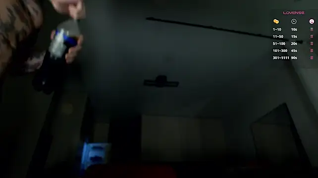 Tommy_cat live cam on StripChat