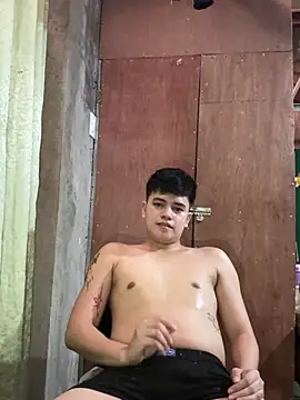 YourCutieBoy_Bigcum14 live sex cam