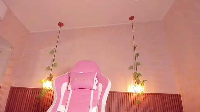 daphne_courtis live cam on StripChat