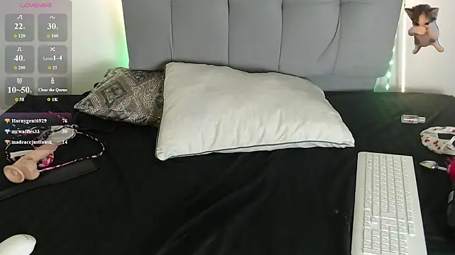 Moon_Ashley_ live cam on StripChat
