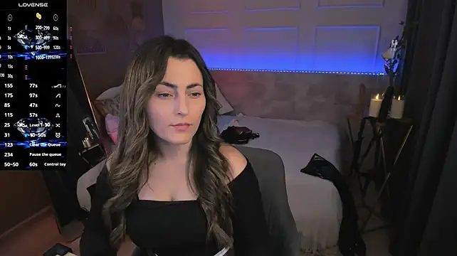 KylieMellow live cam on StripChat