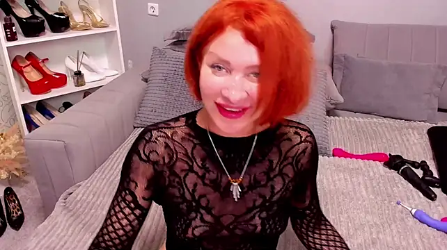 Jullia_Moor live webcam