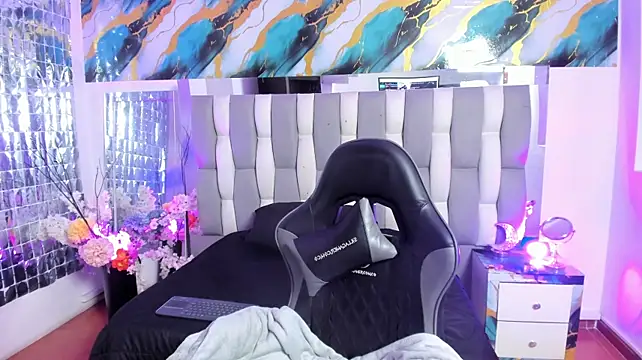 IsaDiiaz live cam on StripChat