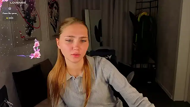 Princess__Lily live cam on StripChat