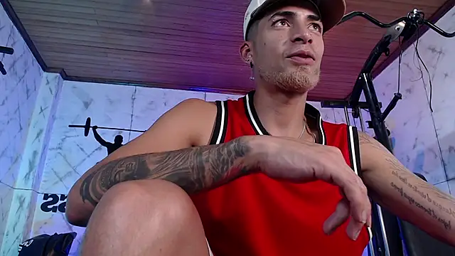 DrakeNeumann live cam on StripChat