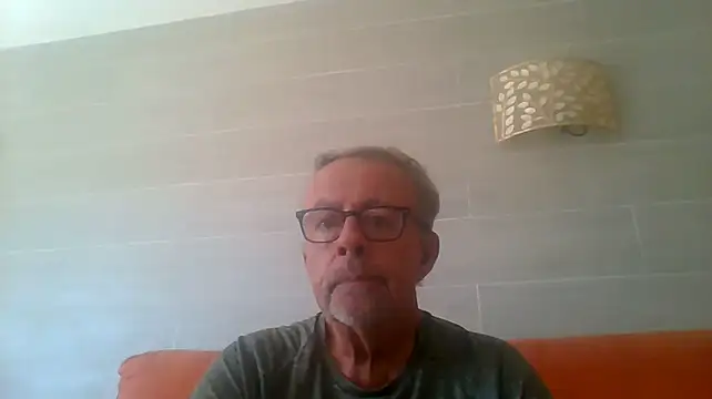 tuggy59 live cam on StripChat