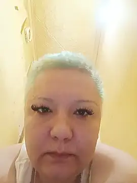 Tina_Mirabella live cam on StripChat