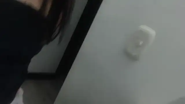 sabrina_v_ live cam on StripChat
