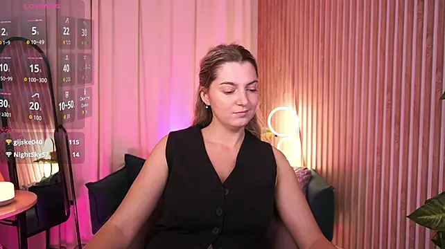 LucreciaStorm live cam on StripChat
