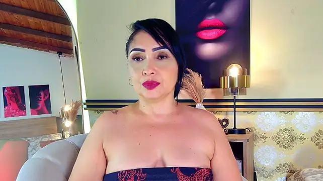 Madissononee live cam on StripChat