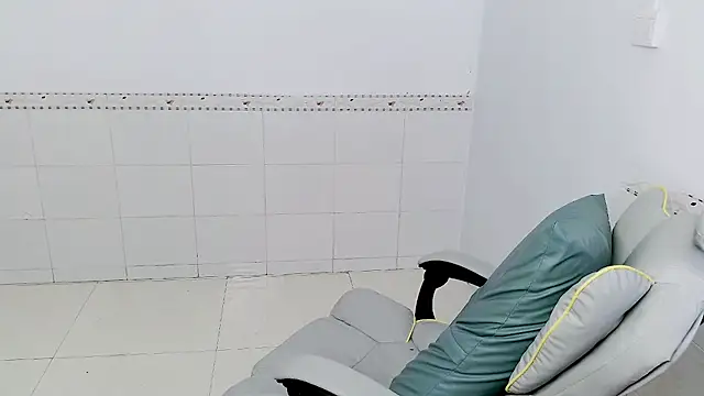 KPL-11 live cam on StripChat