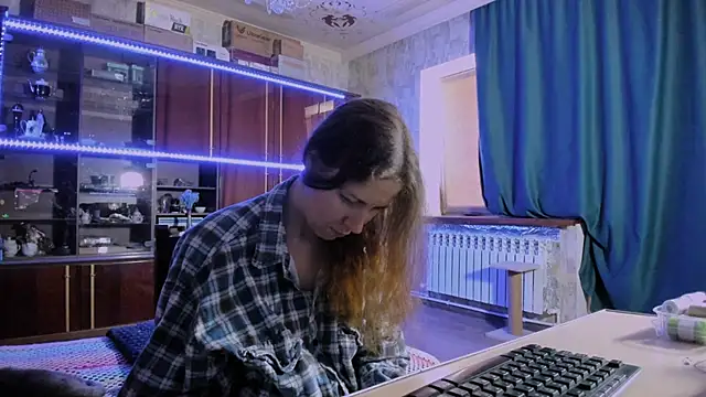 pa1e_pr1ncess (F young) - for new manicure and vids with it ;)