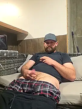 localwhtboyy live cam on StripChat