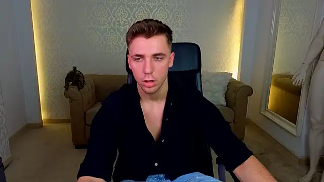 KellenWest live cam on StripChat