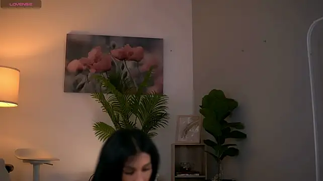 EvorahNoir live cam on StripChat