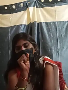 Keerthi_143 live cam on StripChat