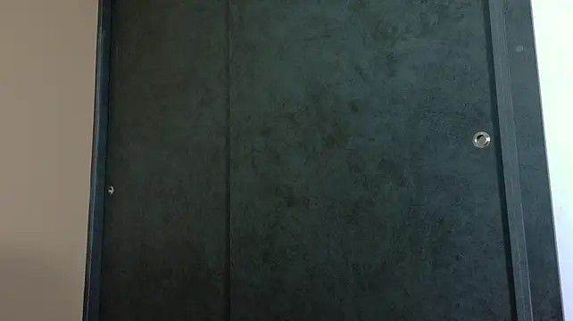 eren_jeager (M twink) - MAKE ME CUM