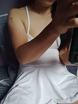 Asami_6868 live webcam