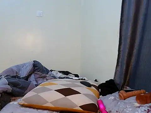 pretty_naughty_tits live cam on StripChat