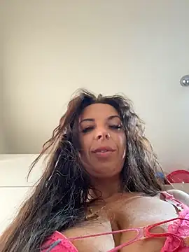 Almmaxxxx live webcam