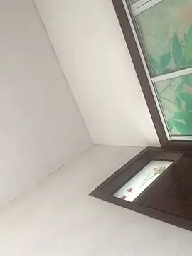 yaocaobi8 (M mature) - 脱衣服，露鸡鸡