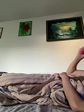 Toyjungee live cam on StripChat