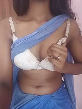 sexy___hotty live cam on StripChat