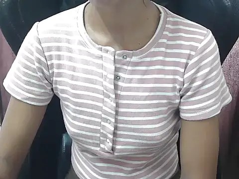 mayra4u (F young) - Ice on pu**y