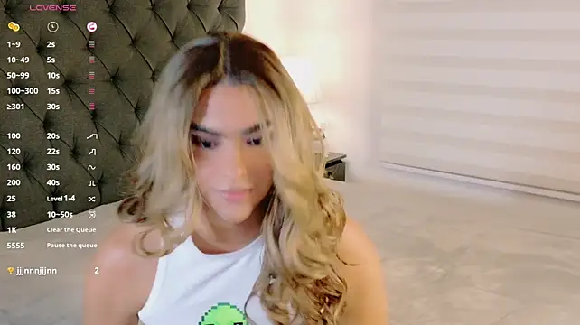 Scarlethvhonparker live cam on StripChat