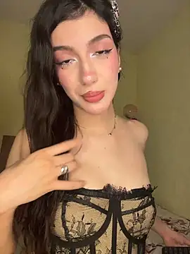 Emily-hottson
