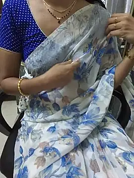 cuteteluguammmaie (F milf) - Chocolate syrup on boobs
