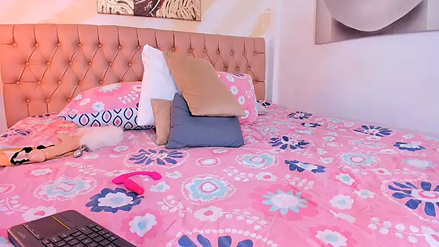 zaira_sofiaa (T young) - PLAY MY COCK