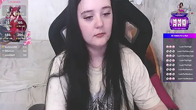 your_8a8y (F young) - dildo in that cute pussy!!!